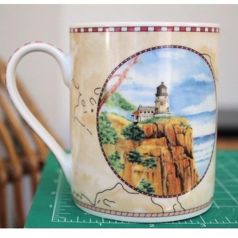 American Atelier Split Rock‎ Lighthouse Coffee Mug Signals 5100 Nautical